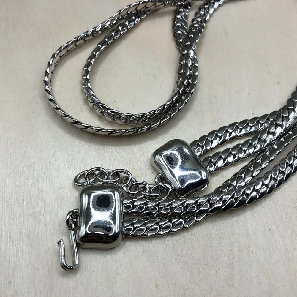 Double layer silver tone thick chain necklace-trendy  statement style.